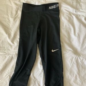 nike capri leggings